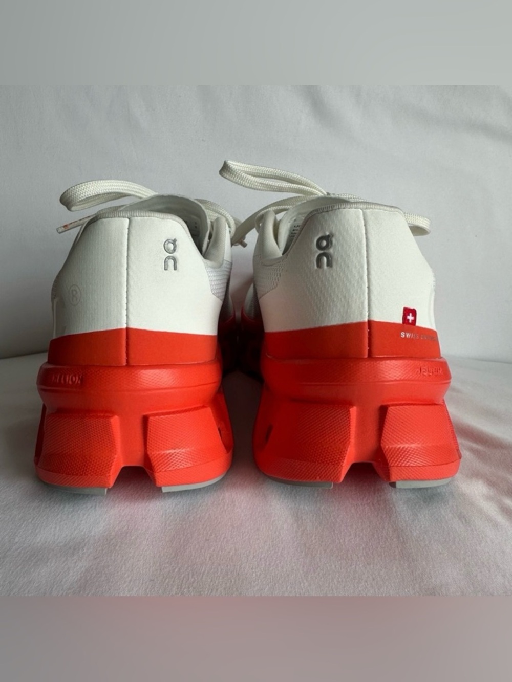 NEW in Box On Cloud
Cloudmonster US Women's Size 8
White/Flame - Picture 10 of 12